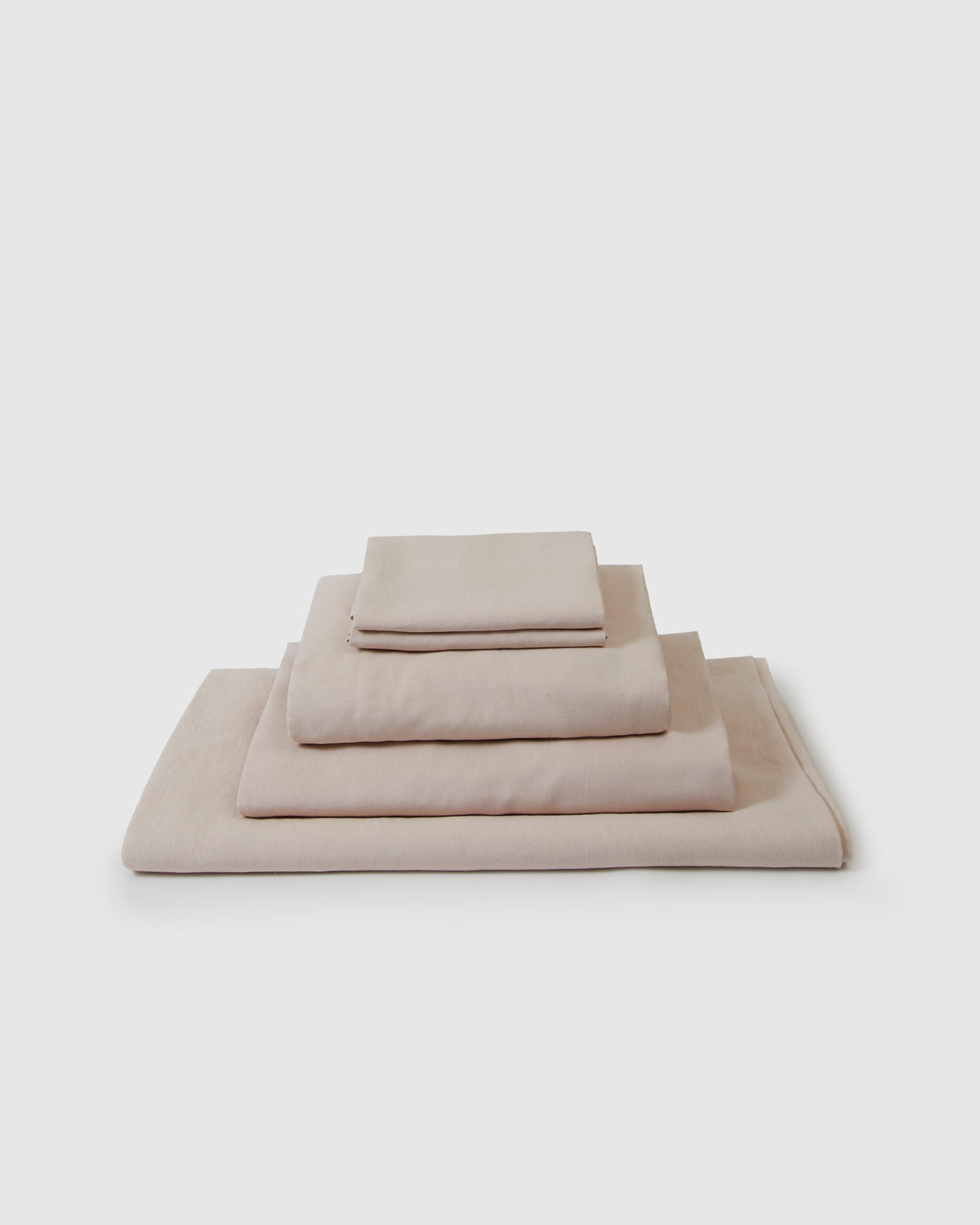 Linen sheets collection set in a light blush pink color