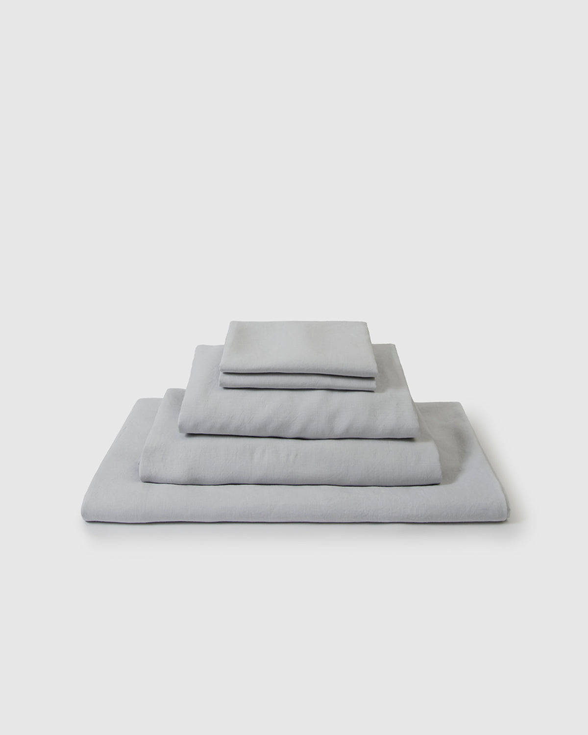 Linen sheets collection set in a light blue glacier color