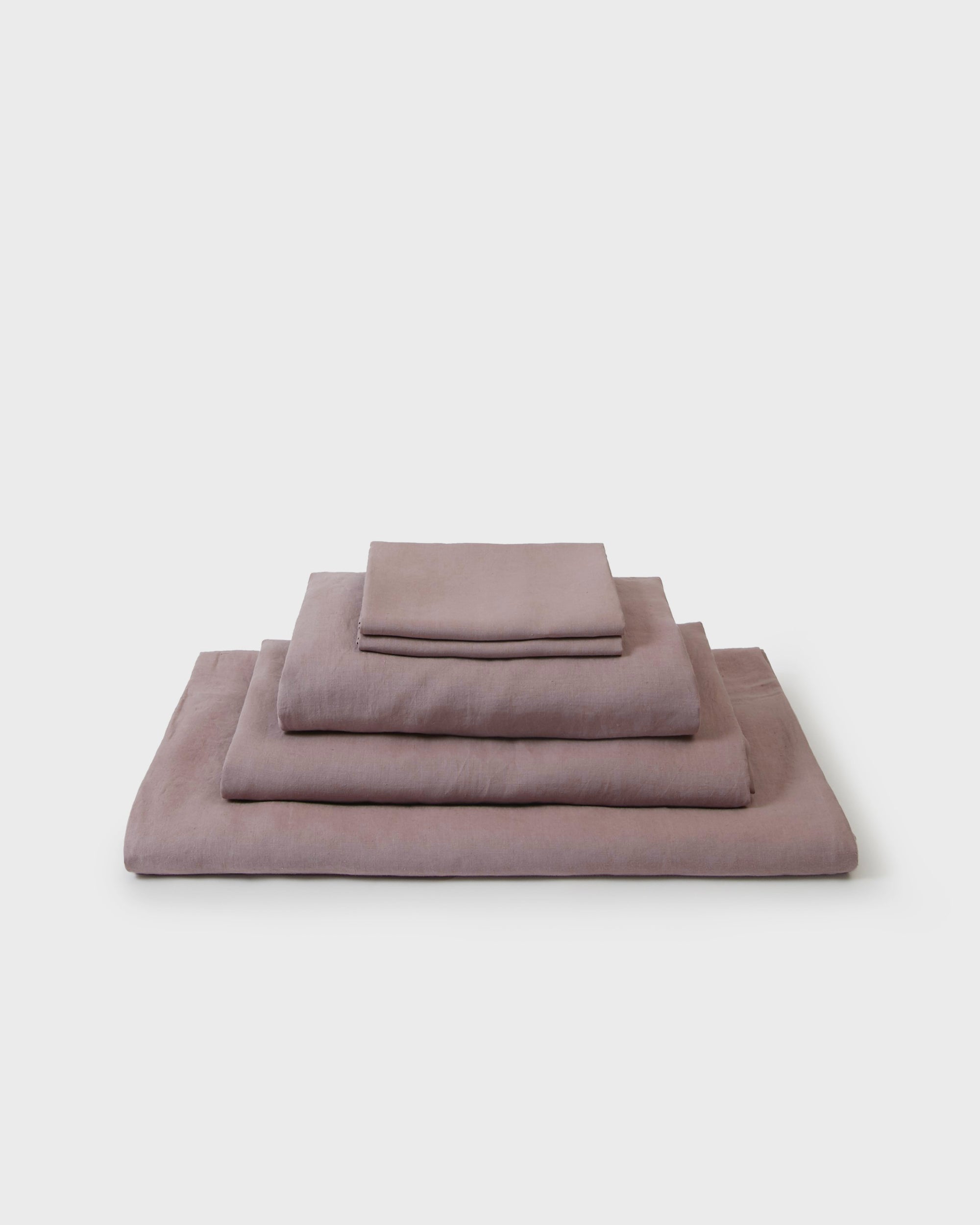 Linen sheets collection set in a orchid pink color